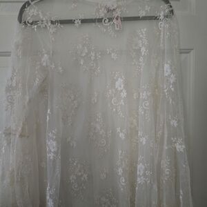 Victoria’s Secret Sheer Lace Top Ivory Floral Size M
